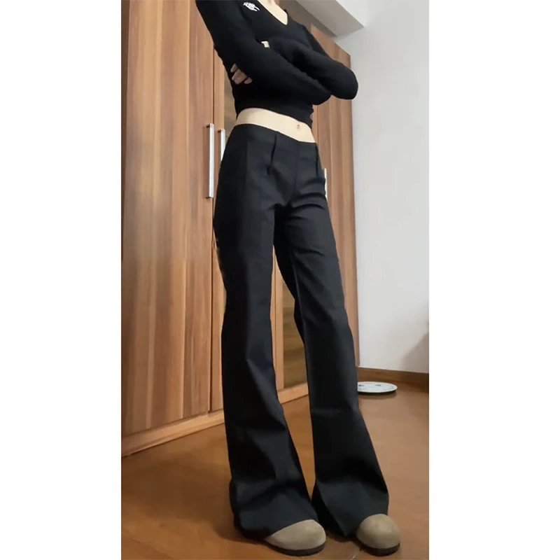 春季新款新款高级感喇叭女2025黑色低腰显瘦休闲微喇西装低腰裤