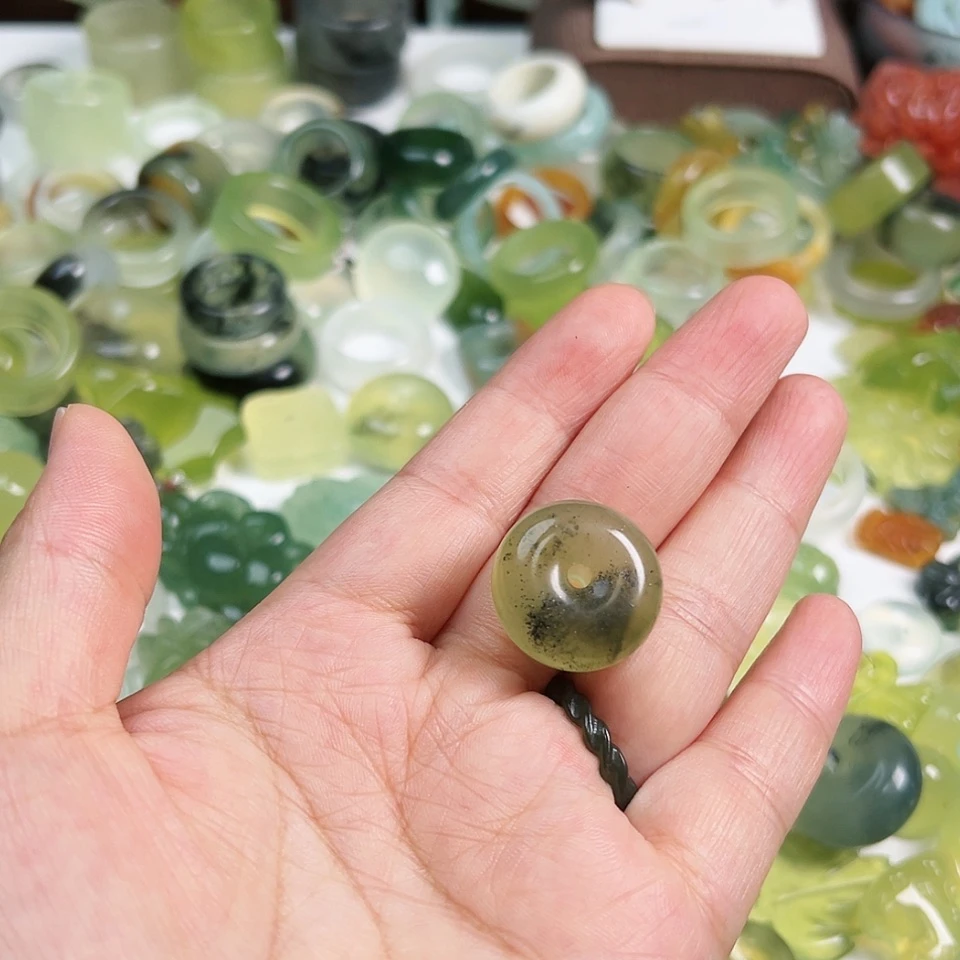 【闪购商品】蛇纹石玉颈饰合金