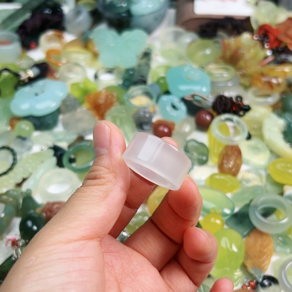 【闪购商品】蛇纹石玉手镯未镶嵌明***用