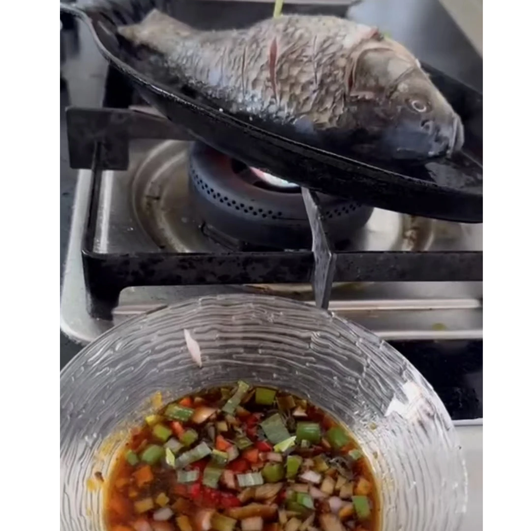 铁板鱼料（铁板鲫鱼料300克   包邮）非即食