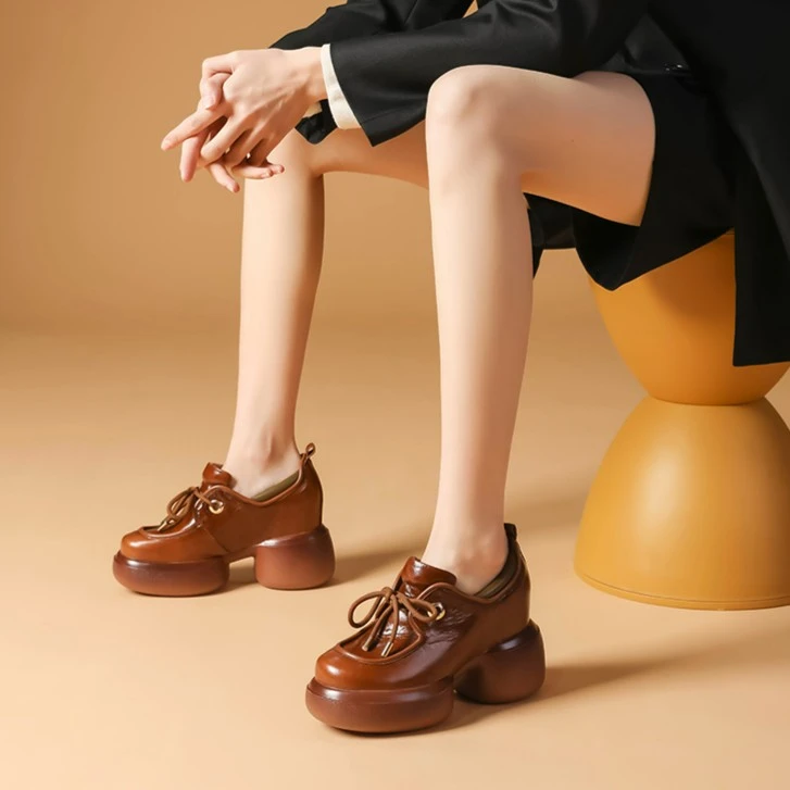 春秋新款10cm复古系带粗跟单鞋设计感真皮增高圆头牛皮棕色小皮鞋