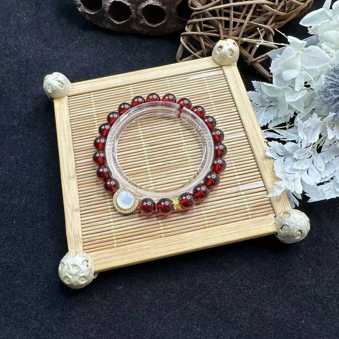 勤瑶单圈石榴石白贝手串9642