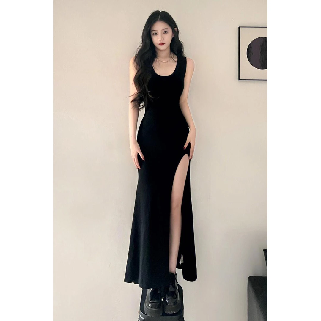 法式黑色背心吊带连衣裙子女夏季2024新款甜辣妹显瘦气质包臀长裙