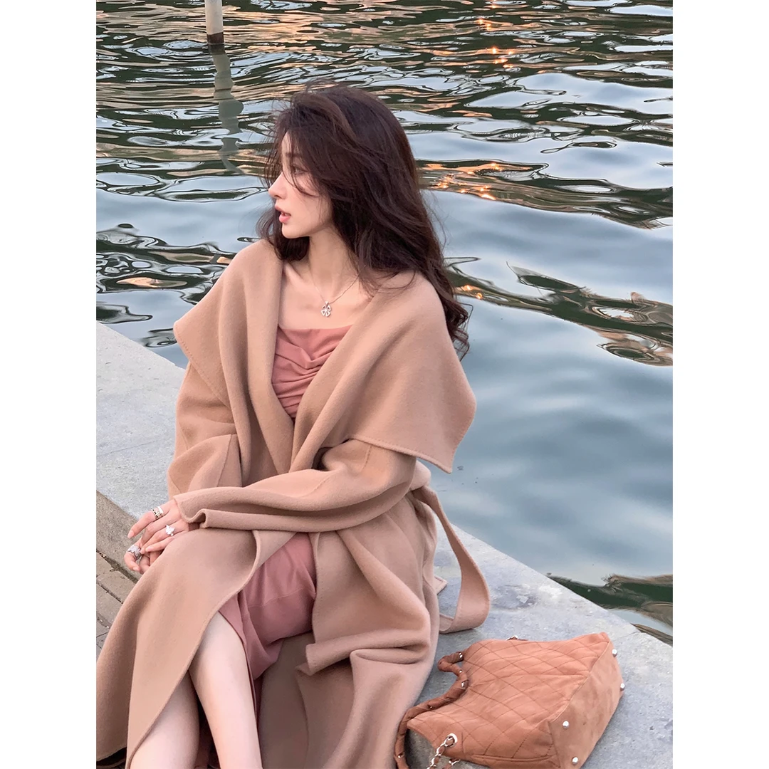 ACHI大也池◆淡颜调性~大翻领收腰绵羊毛大衣
