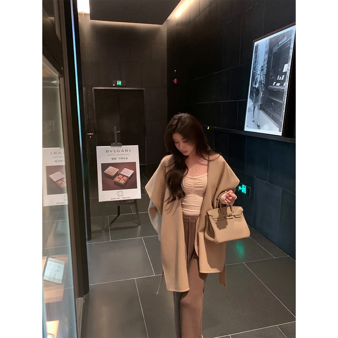 ACHI大也池◆淡颜短款~山羊绒驼色大翻领绵羊毛短款羊绒大衣