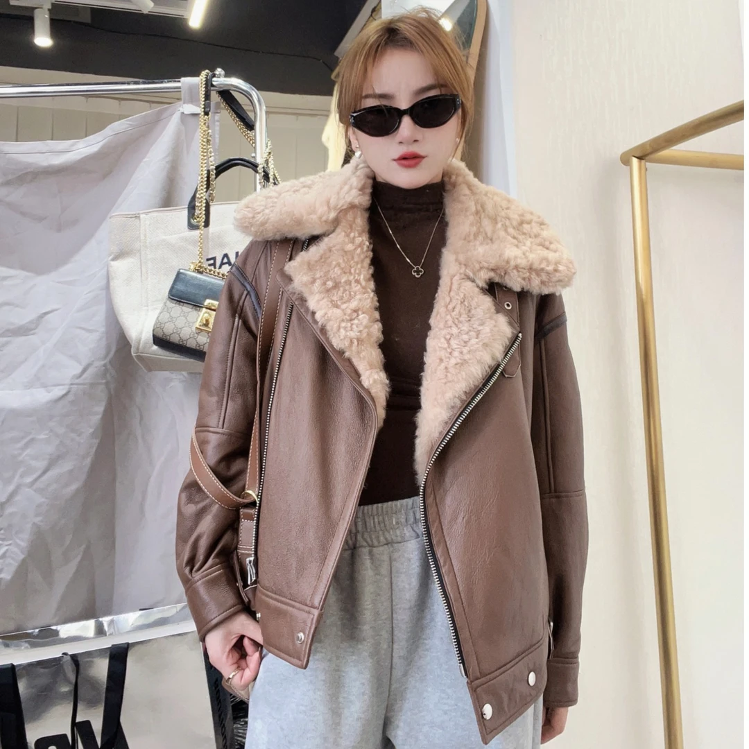 JIAY”韩系女孩“ 芭莎皮毛一体机车短款夹克冬季皮草外套女保暖