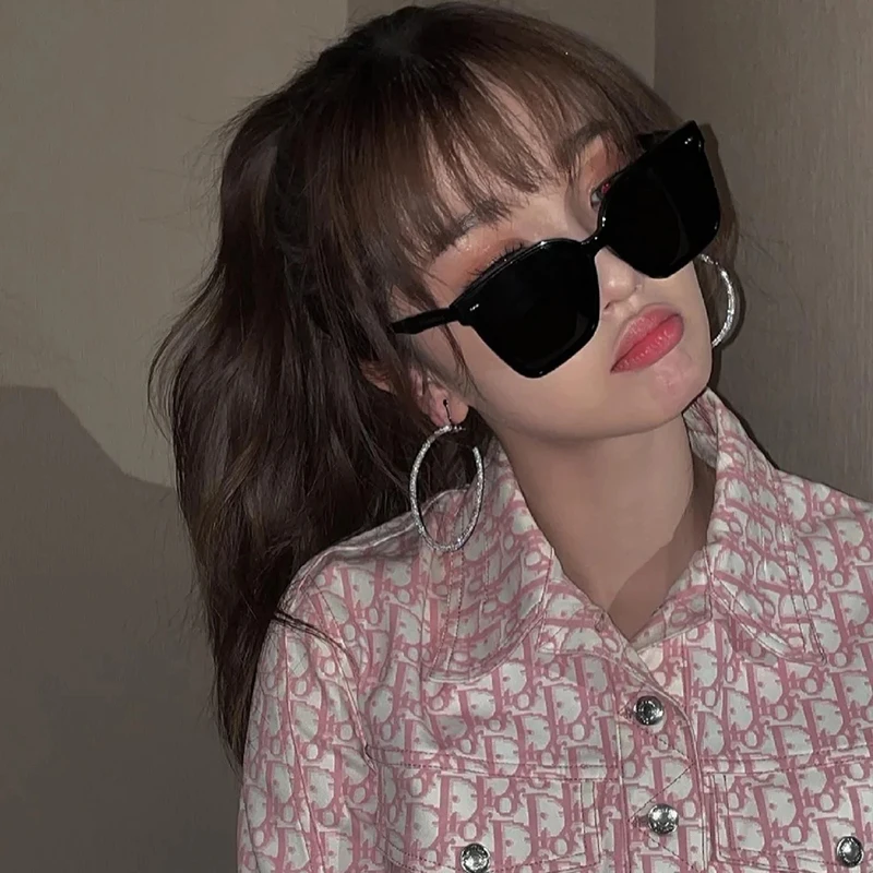 复古方形墨镜女潮方圆脸ins网红款拍照个性大框太阳镜男防紫外线
