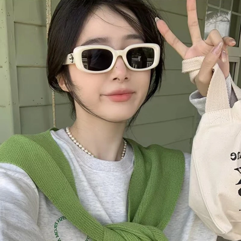 新款墨镜女欧美嘻哈个性小框太阳镜百搭防紫外线蹦迪搞怪眼镜男潮