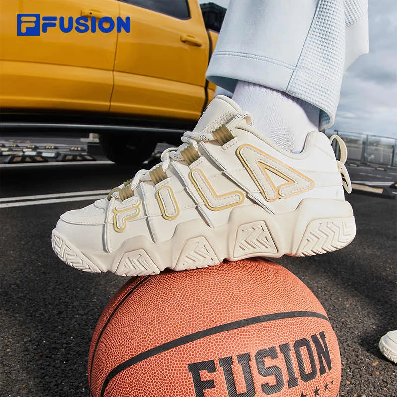 FILA FUSION斐乐情侣软底增高防滑反光春夏复古面包鞋T12W443215F