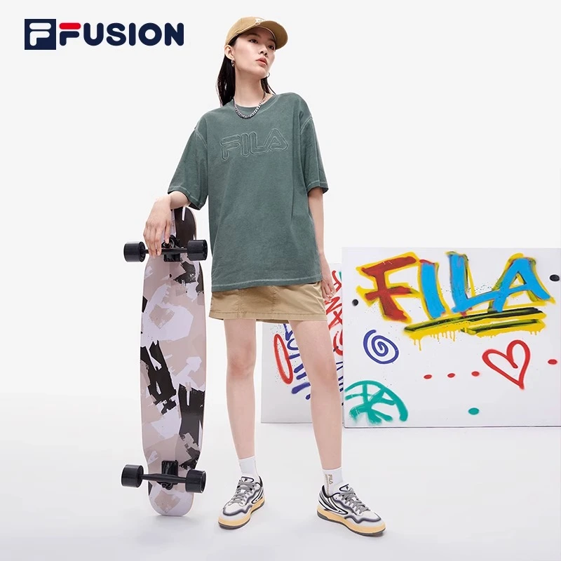 FILA FUSION情侣款宽松圆领潮流运动T恤 夏季休闲上衣T11U231101