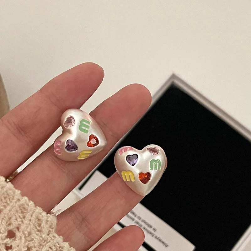 铜合金耳饰 【梦幻城堡】小众爱心字母耳钉设计感耳钉女明星同款