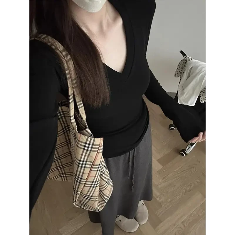 美式v领春装德绒保暖2025新款打底衫女防寒防风辣妹显瘦内搭上衣