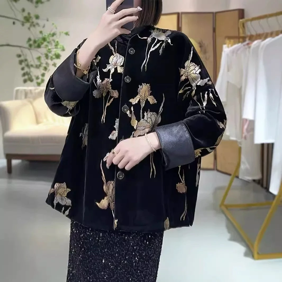 2024冬季暗香浮动丝绒烫金提花外套