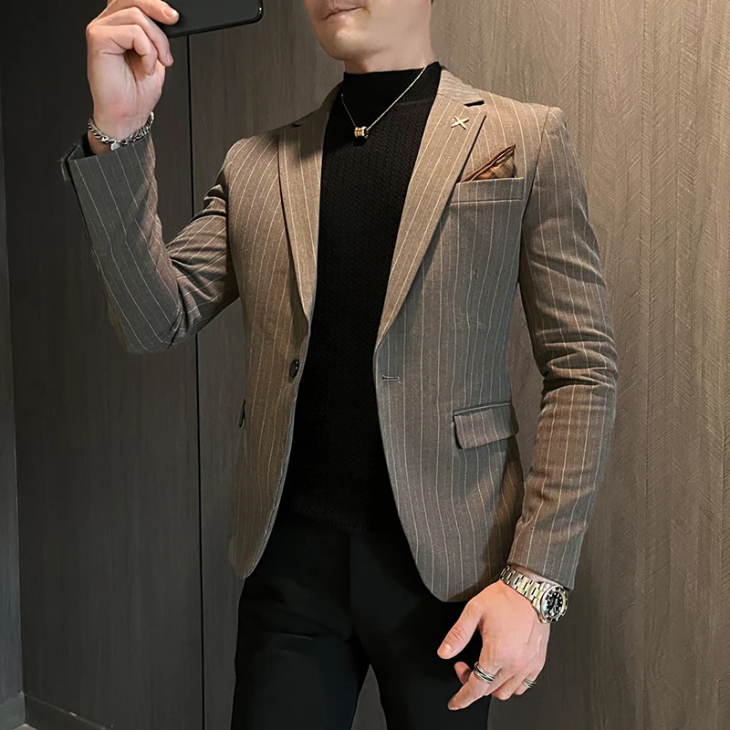 条纹小西装外套男士春秋季新款高级感痞帅商务正装职业休闲单西服