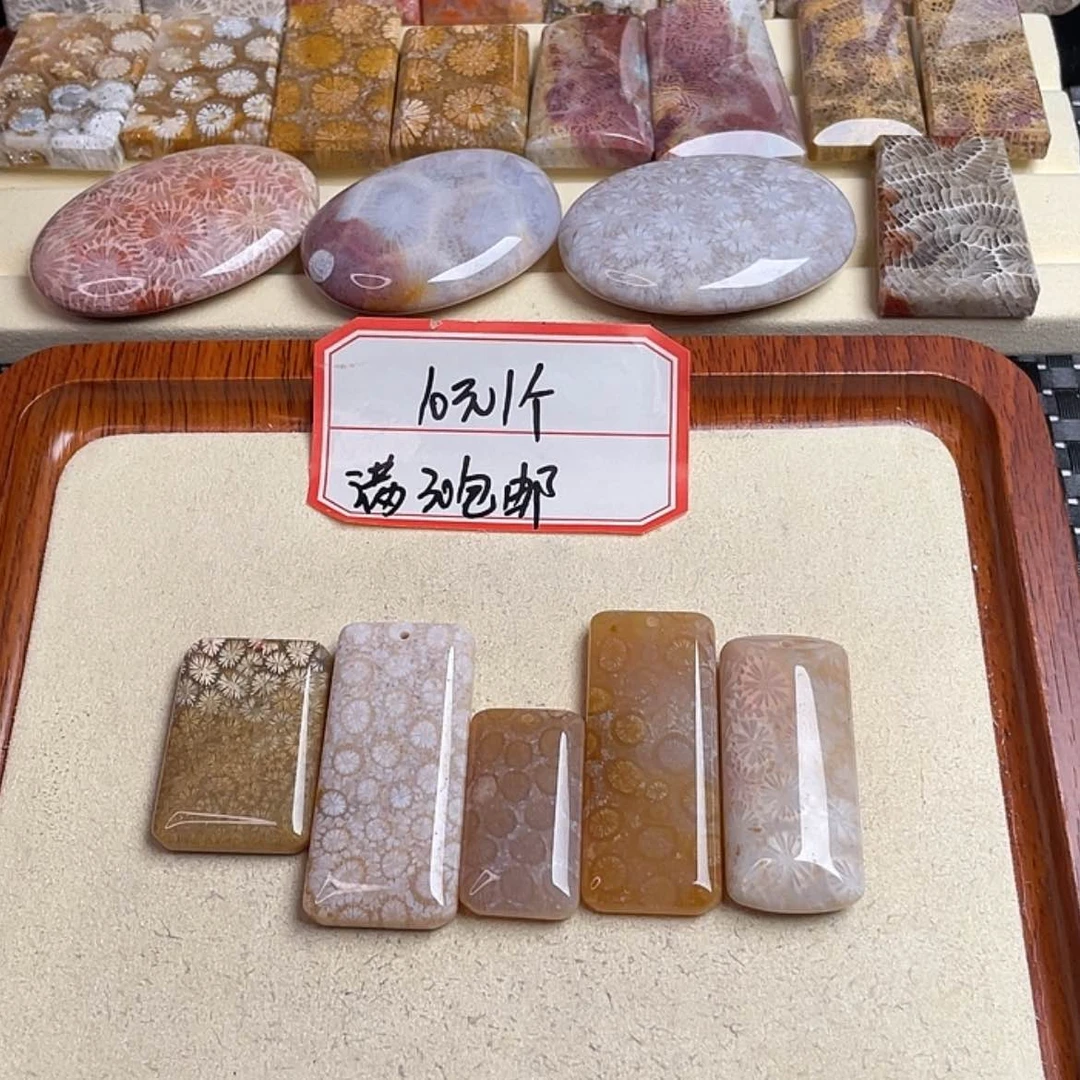 【闪购商品】硅化玉手串未镶嵌情**钟