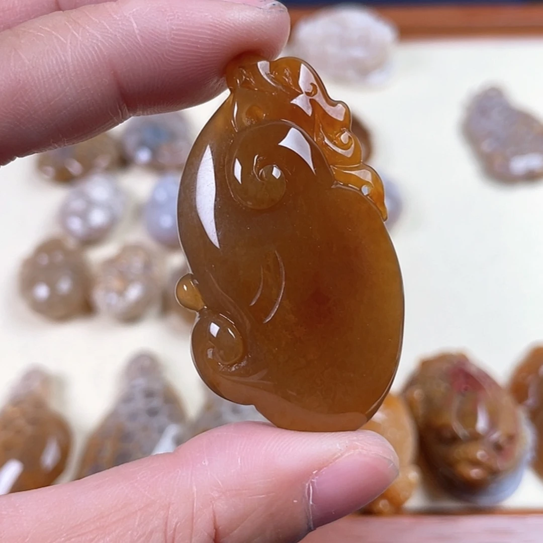 【闪购商品】硅化玉吊坠未镶嵌薄**?