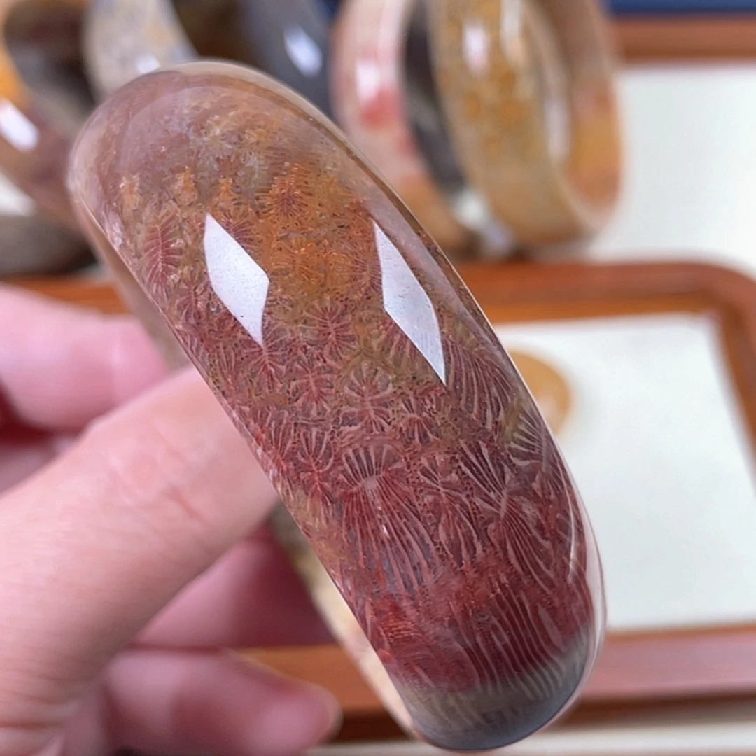 【闪购商品】硅化玉吊坠未镶嵌?**宝