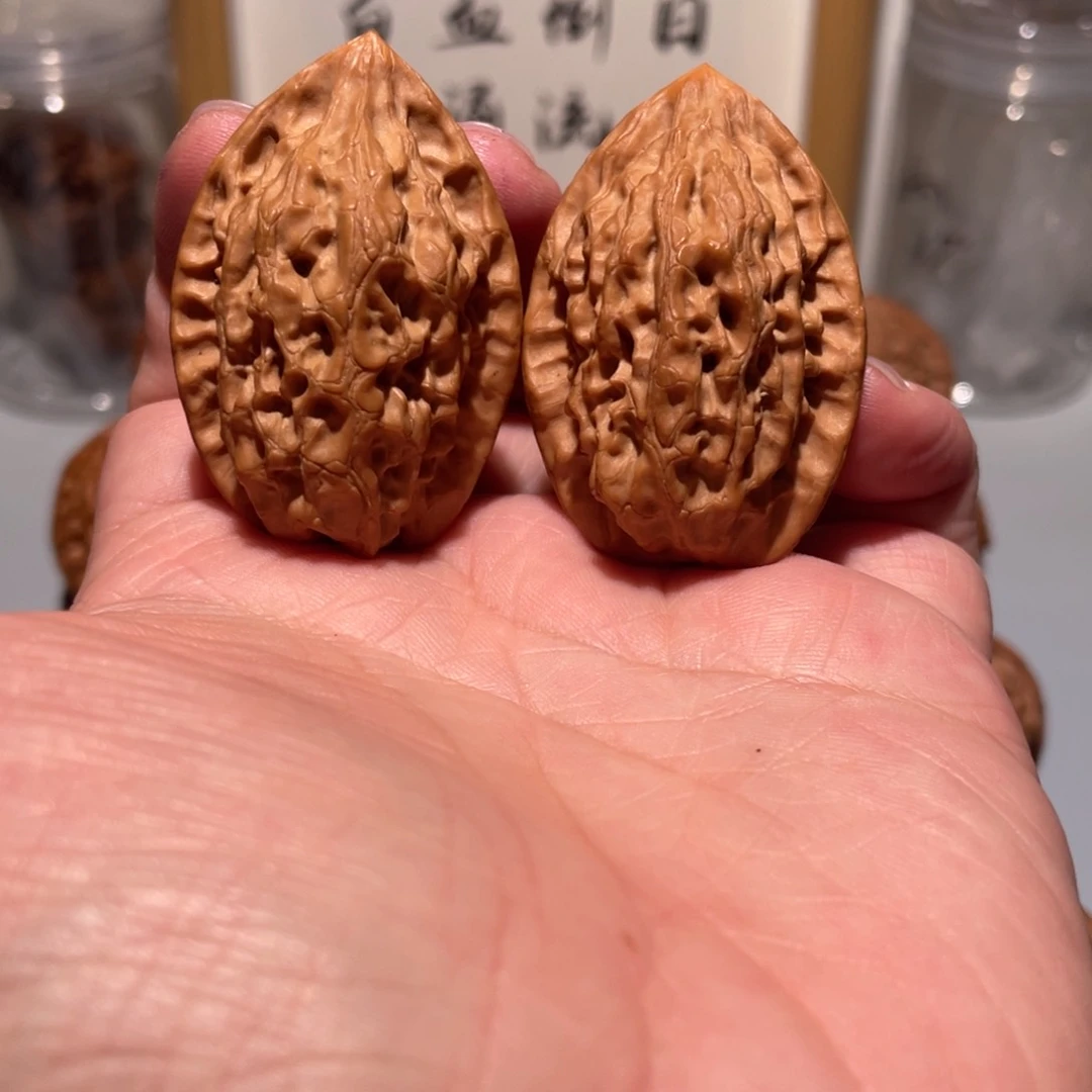 文玩核桃吊坠野生鸡心32