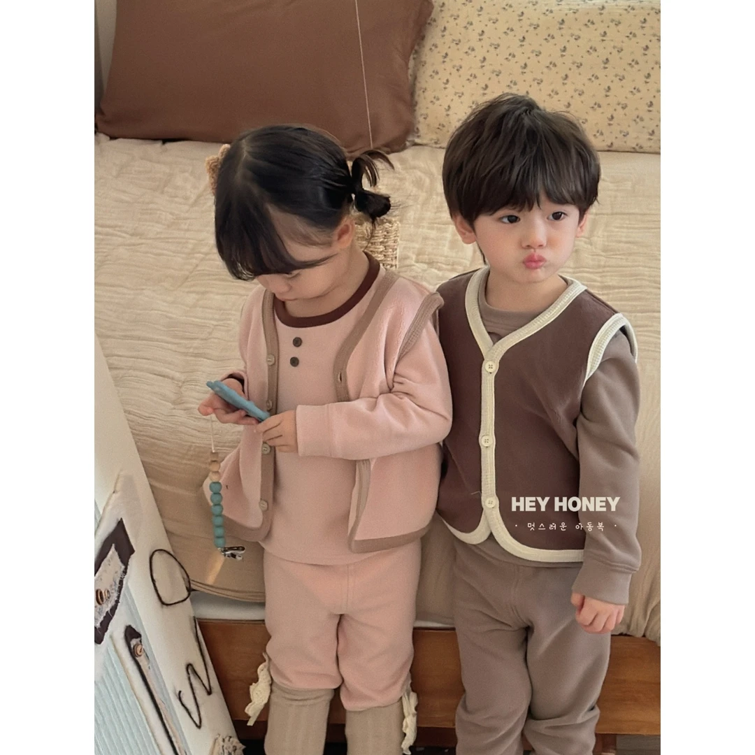 现货【大小卷】儿童无袖秋冬保暖纯色马甲-26347