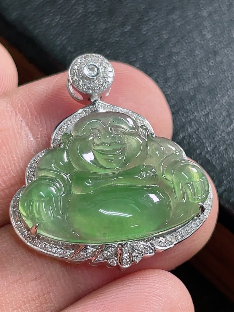 （18 K金伴钻）镶嵌缅甸冰种晴水佛公吊坠（尺寸27.5-30.4-7.5）