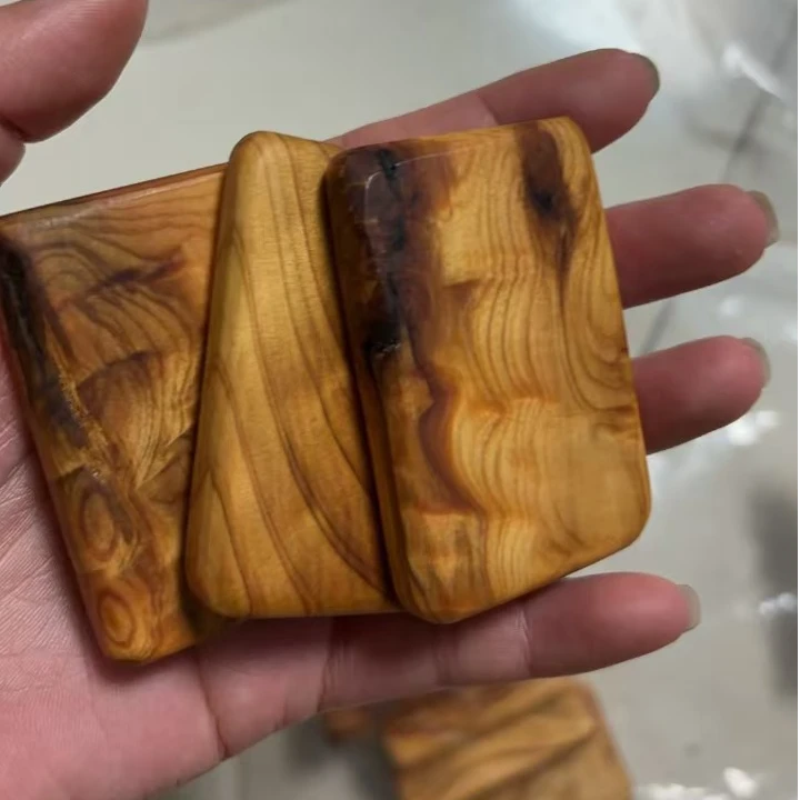 D崖柏无事牌（拍一发二)