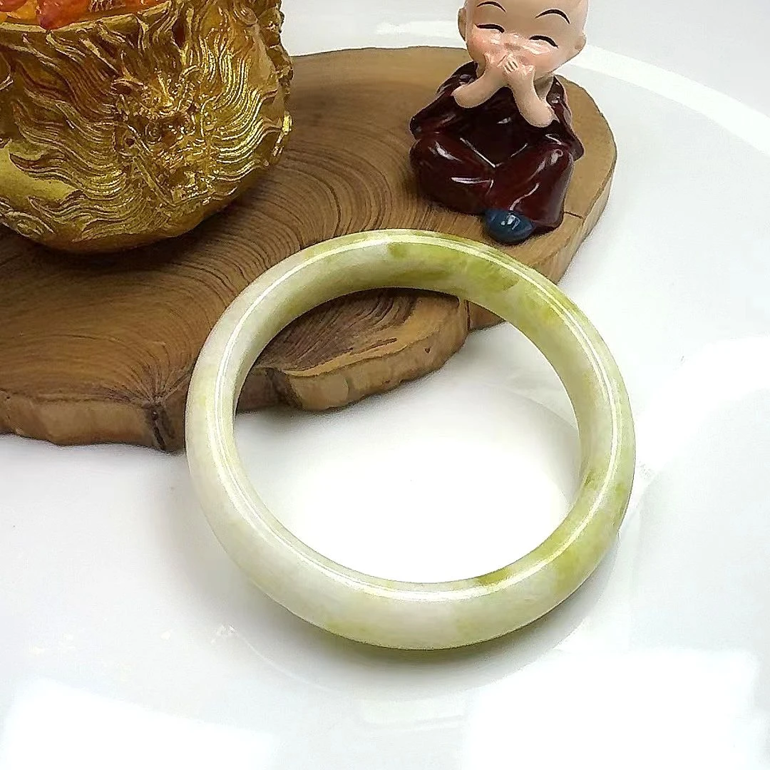 时尚轻奢高档玉石手镯（不接受备注圈号，圈号随机）