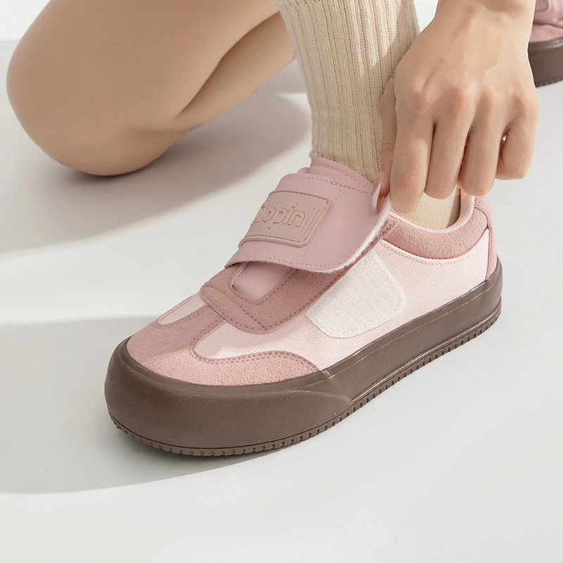 鮀品低帮厚底板鞋2025年魔术贴懒人软底不累脚单鞋小众女蓬蓬鞋