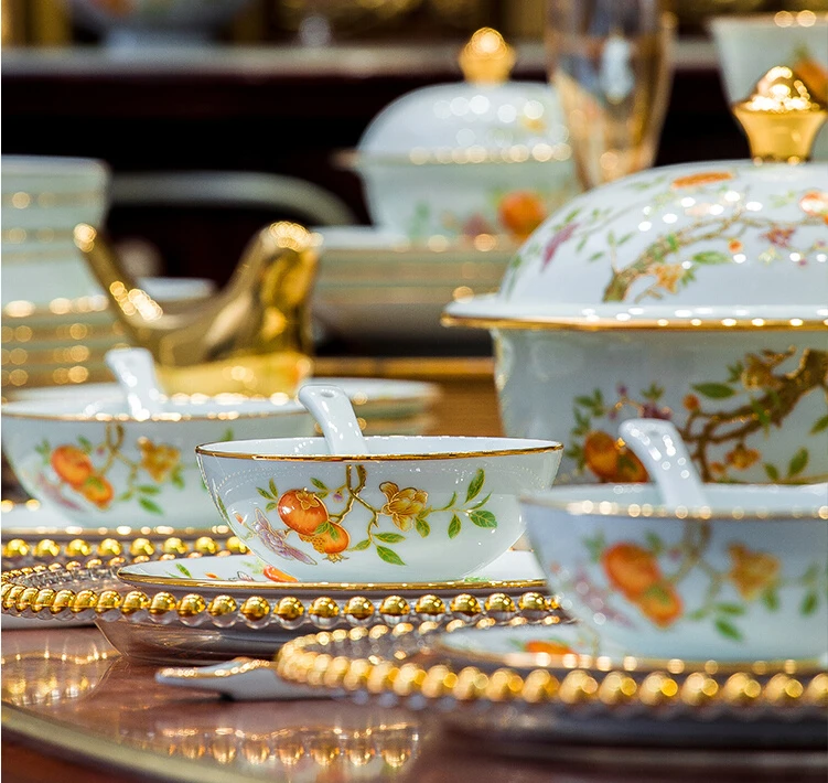 景德镇高档送礼釉下彩礼盒装碗碟套装家用轻奢金边陶瓷碗盘组合