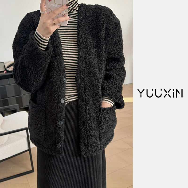 YUUXIN/辛辛家【黑色泰迪熊~】冬季简约V领环保皮毛一体保暖外套S