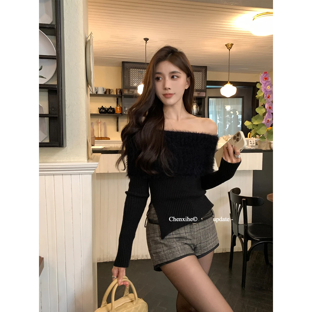 清仓 何晨曦 温柔慵懒风一字肩女秋冬短款显瘦露肩上衣毛衣