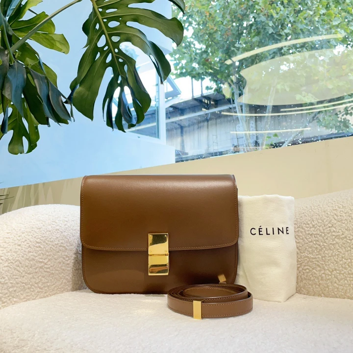 95新 Celine/思琳 焦糖色box斜挎包/xy121909