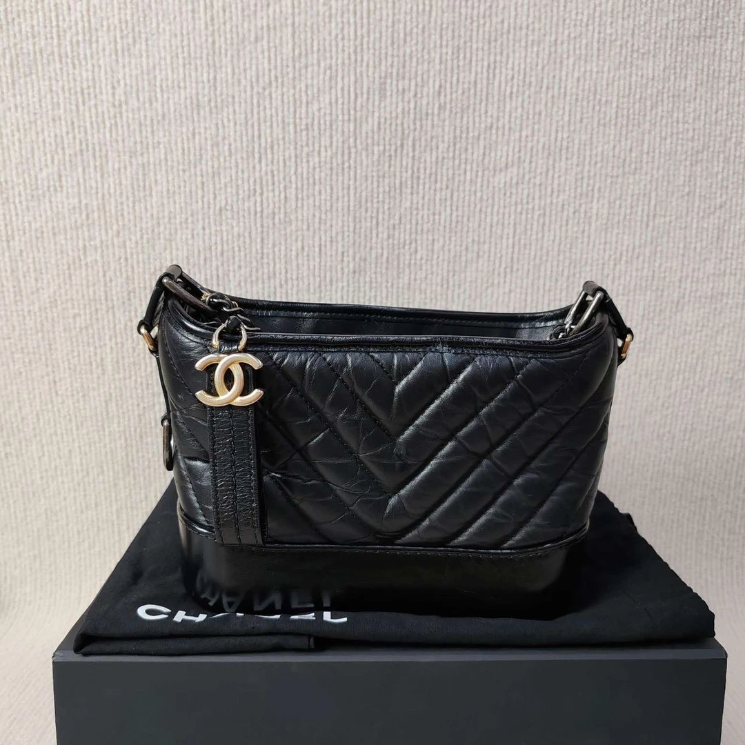 Chanel/香奈儿 单肩包 Chanel小号黑金v纹流浪包 yr6132/2410