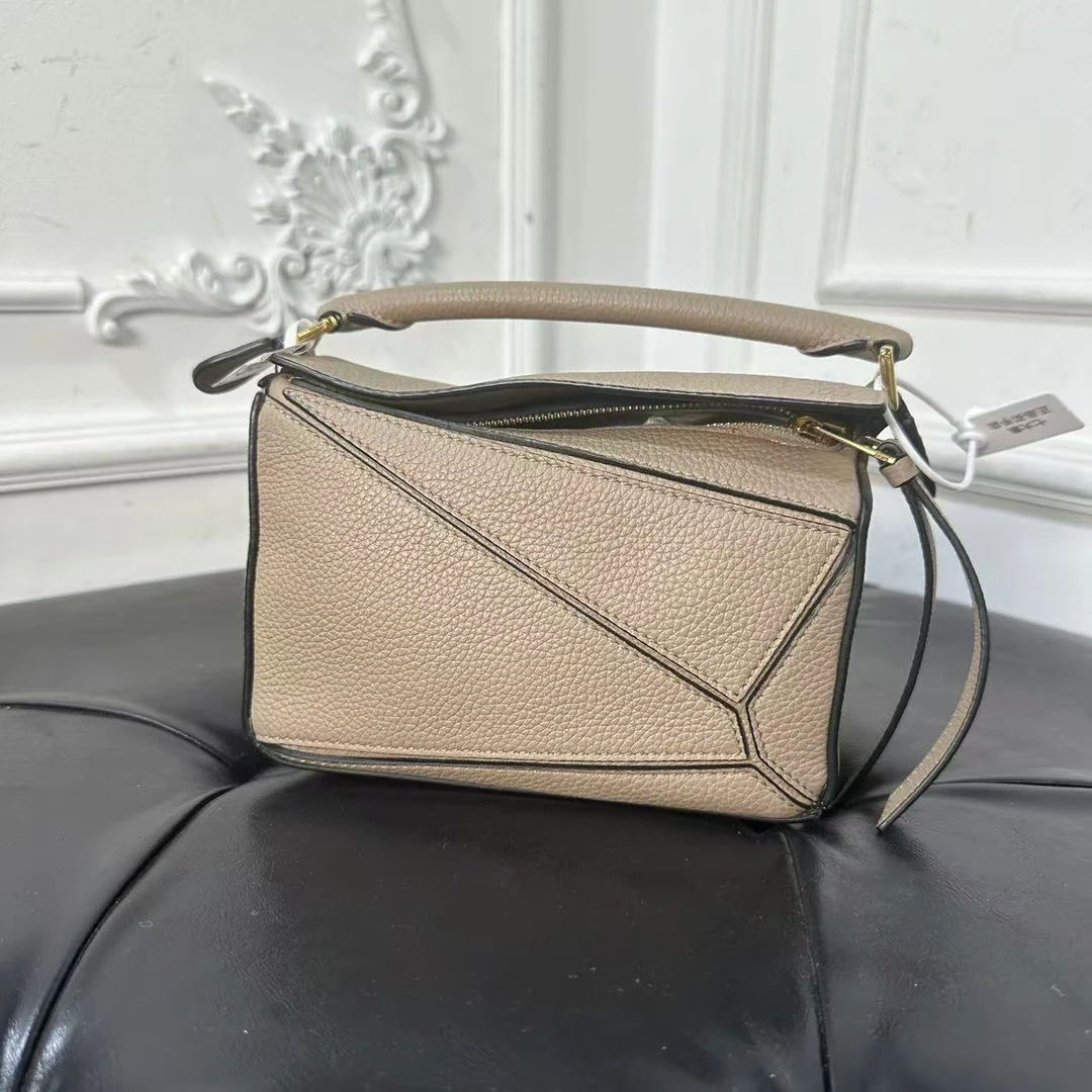 LOEWE/罗意威 单肩包 mini沙色puzzle mx6492/2410