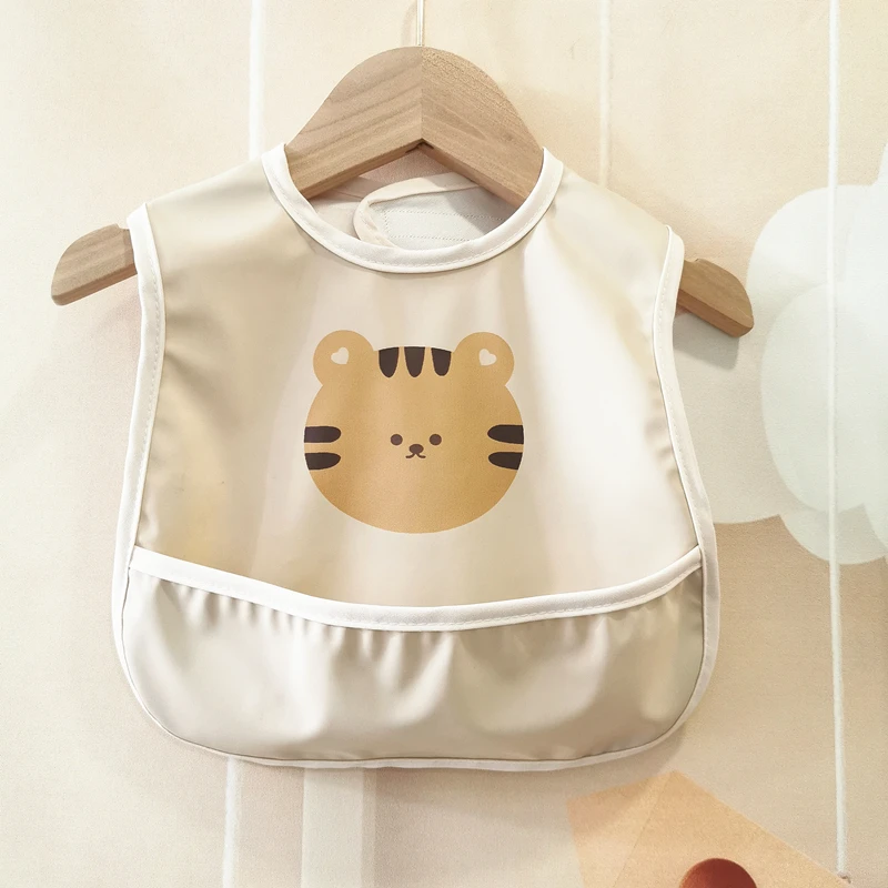 新款儿童防水饭兜PU皮防水防脏吃饭兜婴儿食饭兜宝宝围兜夏季薄款