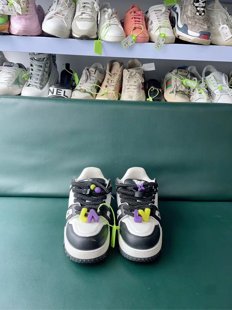 捡漏 运动鞋 95新/LV Trainer黑白胖丁/41.5码/无盒#d2848