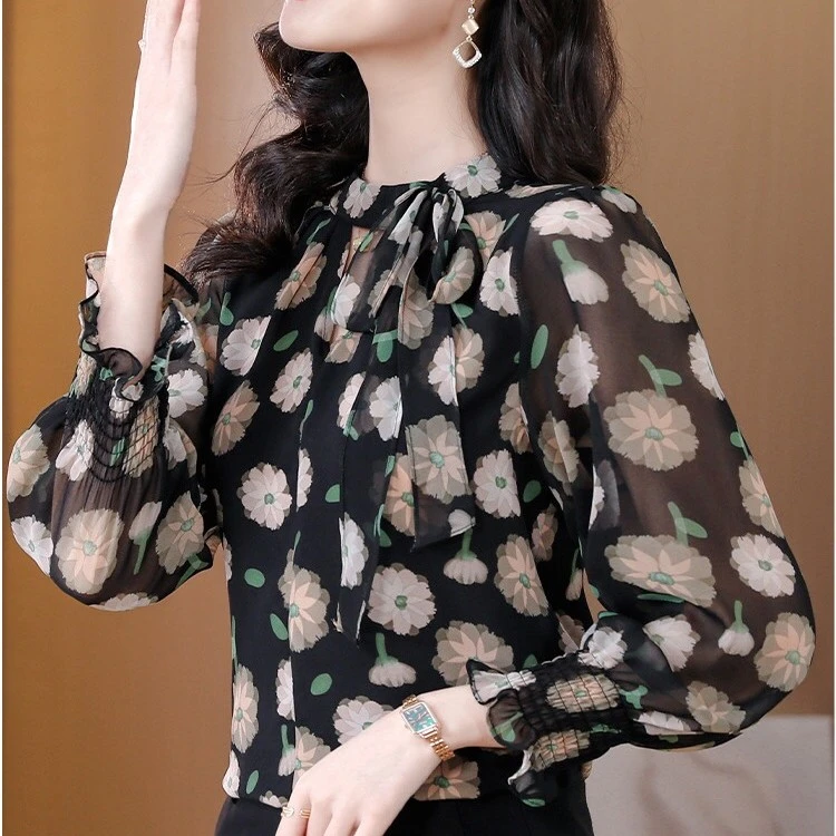 2023年新品碎花上衣衬衫小众小心机碎花上衣欧货大牌减龄时尚衬衫