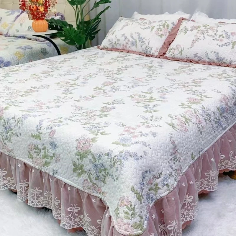 《蕾丝床裙床盖》春夏新款绗绣双层刺绣蕾丝花边床盖  可机洗