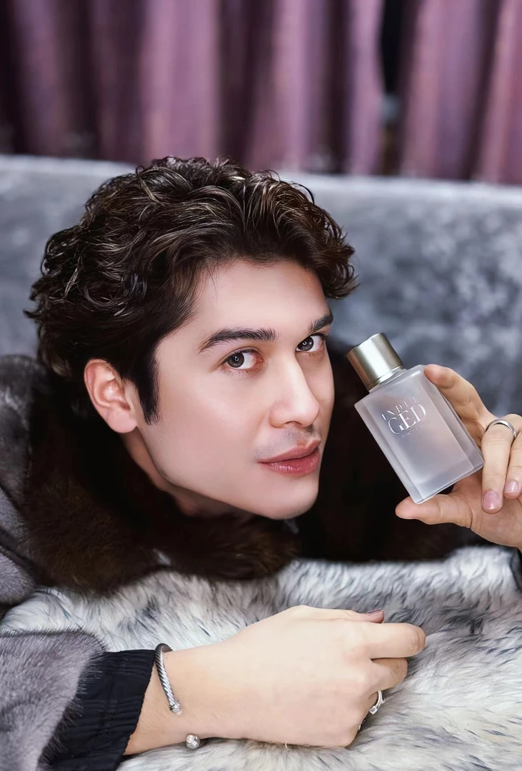 Aztim冰山冷淡清爽香水