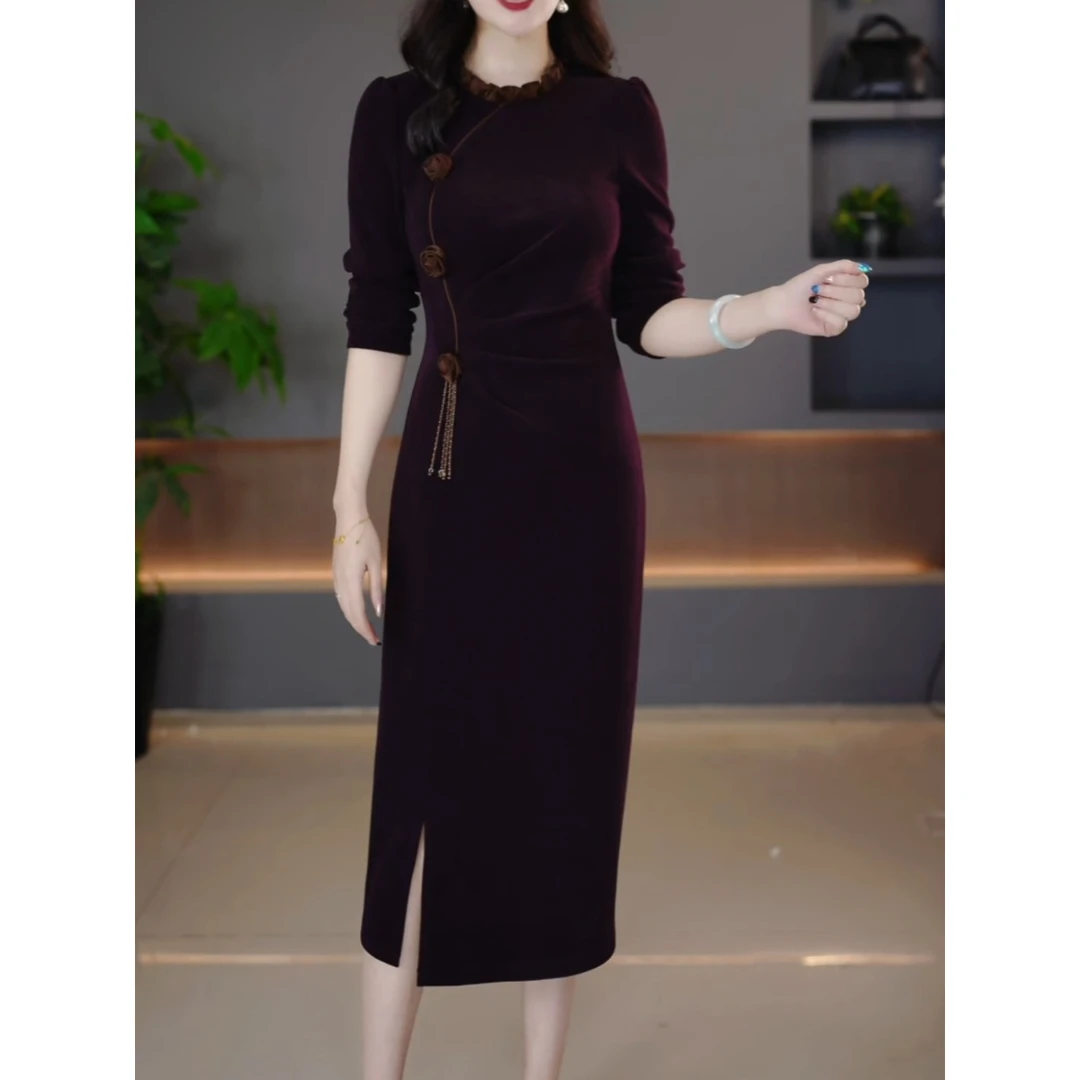 长袖连衣裙女2024新款秋冬高档轻奢修身显瘦女人味中长款显瘦裙子