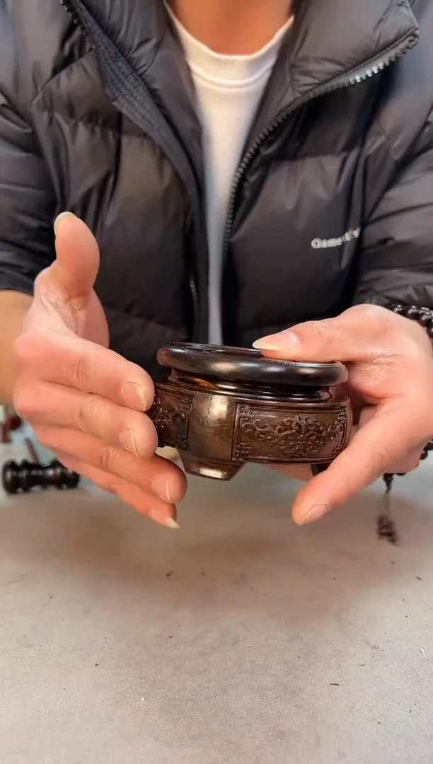 【闪购商品】木头黑檀圆底座
