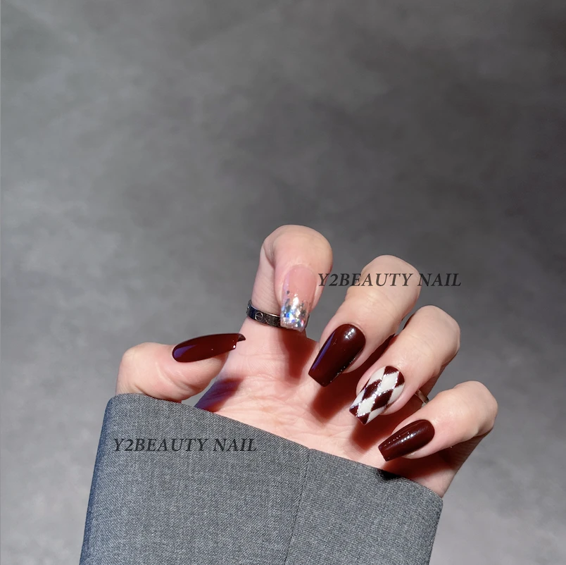 Y2B【礼物】手工穿戴甲短梯 新年红色格纹秋冬美甲