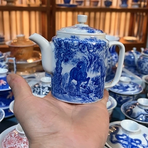 錡镇堂手工手绘壶