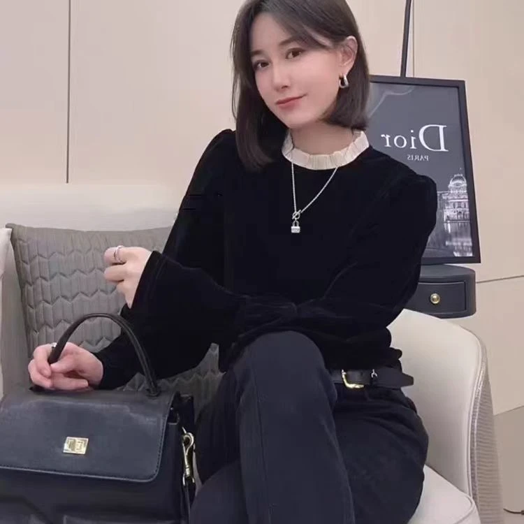 初秋季2024年新款女装洋气减龄设计感黑色长袖金丝绒衬衫短款上衣