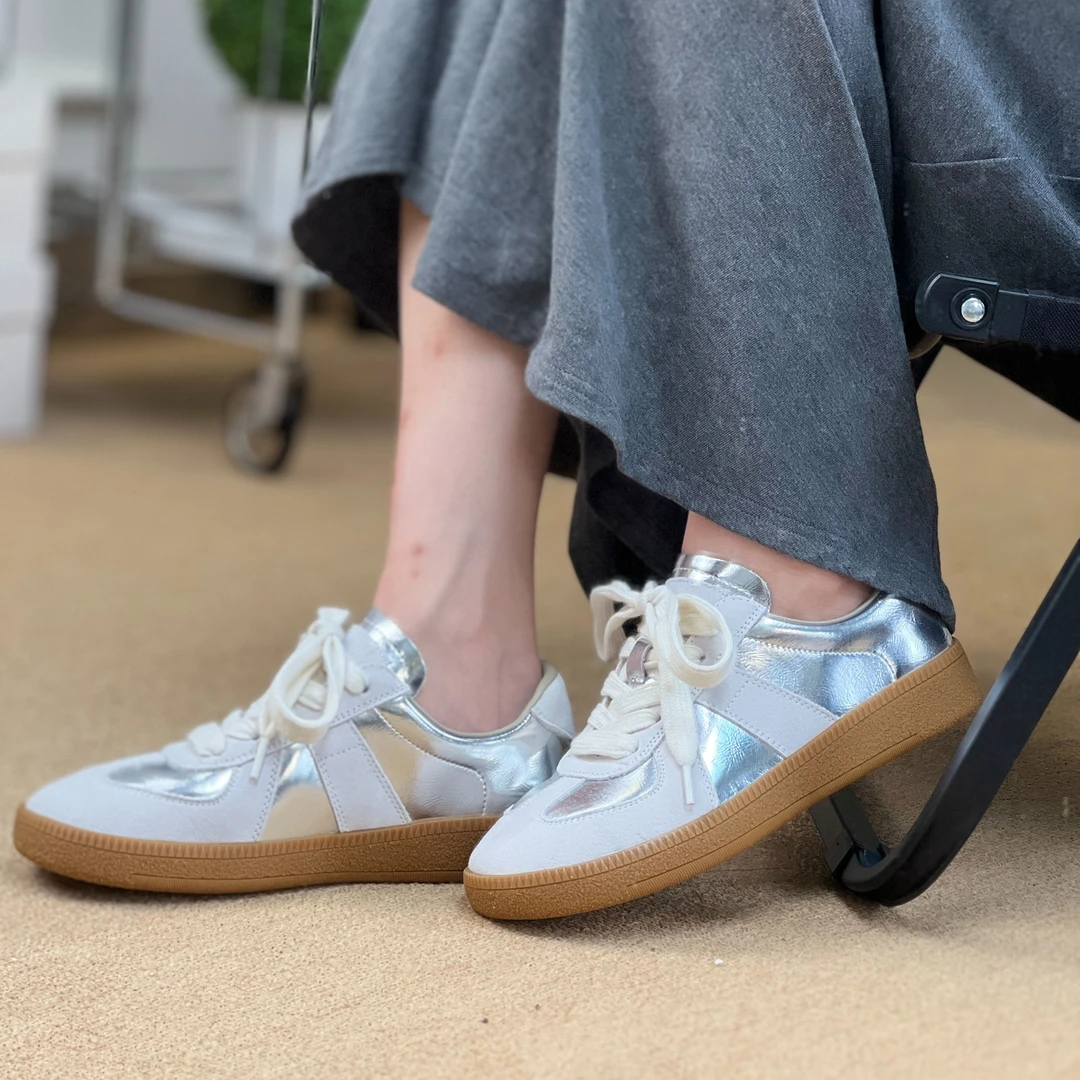 珂珂家夏季新款厚底运动网红爆款系带圆头真皮板鞋复古时尚德训鞋