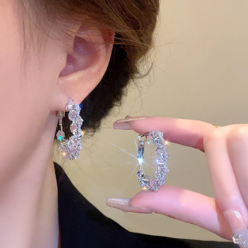 锌合金耳饰 欧美轻奢精致锆石水晶耳圈小众设计高级感圆圈耳环女