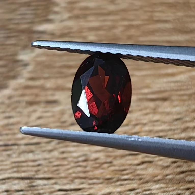 Z-QPSLL004 -椭圆形石榴石