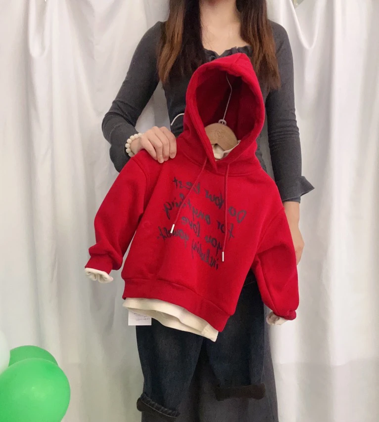 红色年款加绒卫衣