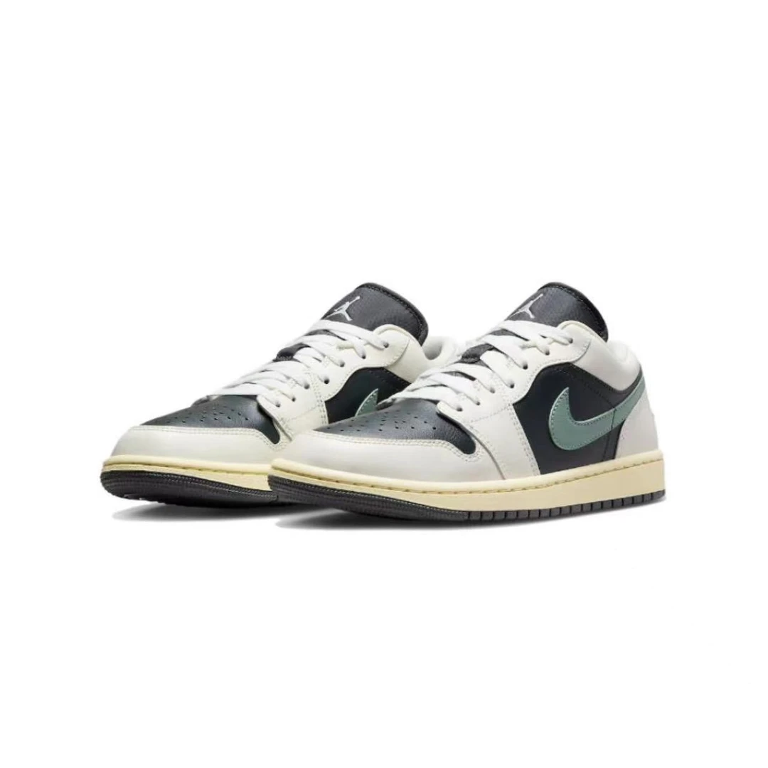 NIKE/耐克AIR JORDAN 1小倒钩复古低帮白绿休闲板鞋DC0774-001