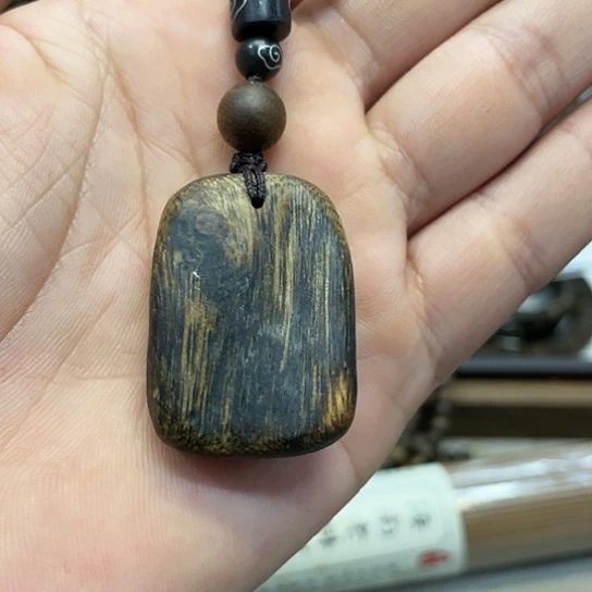 沉香吊坠奇楠挂件红油