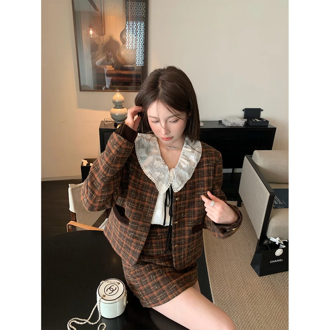 PP LAND 精致小香风圆领短款外套女丝绒拼接半裙套装PP111A081